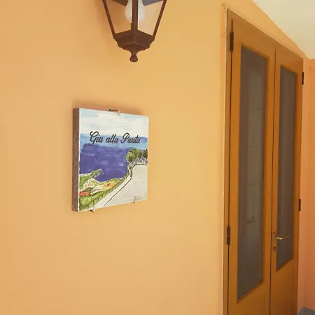 Giu Alla Punta